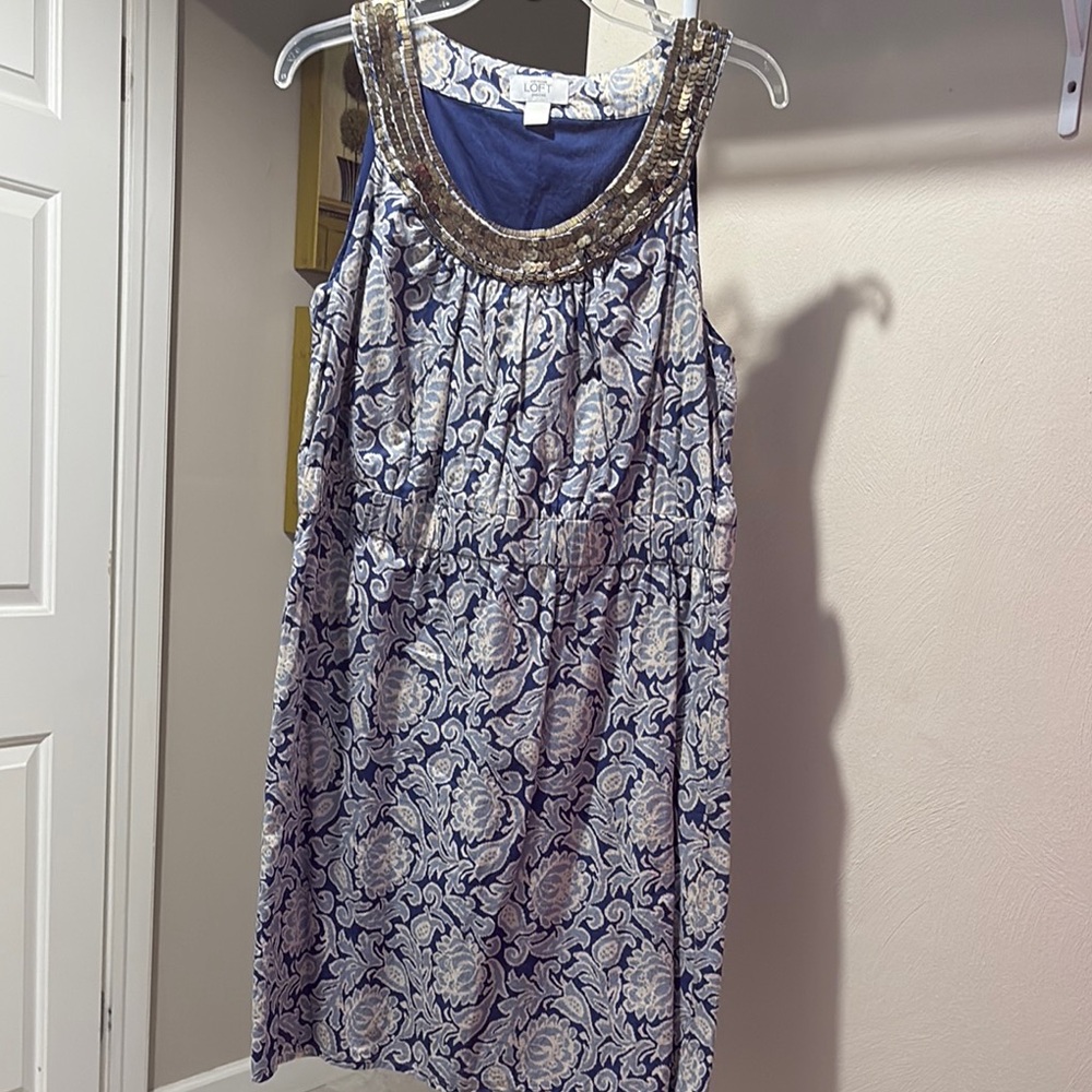EUC Ann Taylor Loft Blue and White Sleeveless Dress with Gold Accents